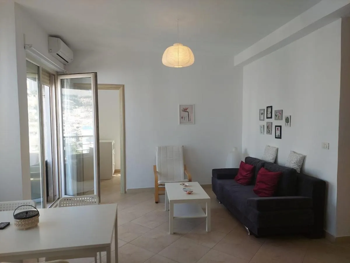 Ilir Apartment Sarandë 0*,  Albánie